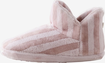 Papuci de casă de la Next pe roz: față