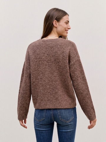 VERO MODA Sveter 'VMBERRY' - Hnedá