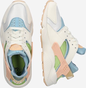 Nike Sportswear Madalad ketsid 'Air Huarache', värv beež