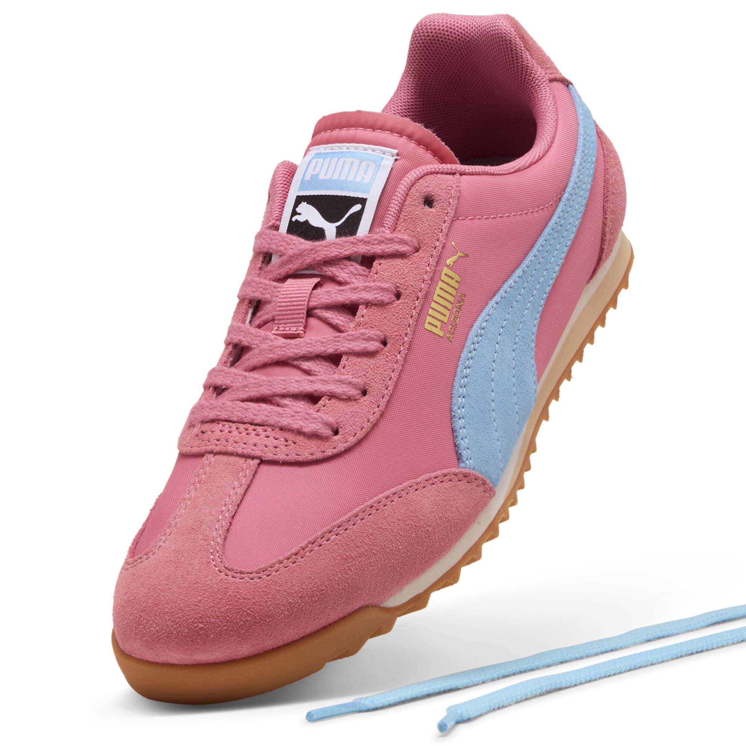 Baskets basses PUMA en rose : devant