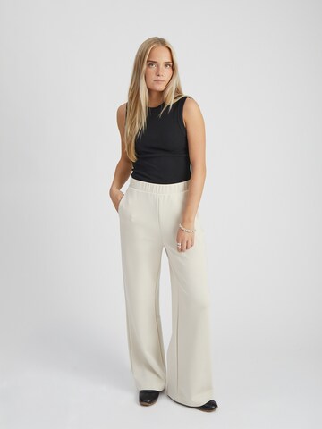 Peppercorn - Pierna ancha Pantalón 'Minnie' en beige