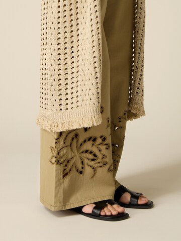 Cappotto in maglia di oltre in oro