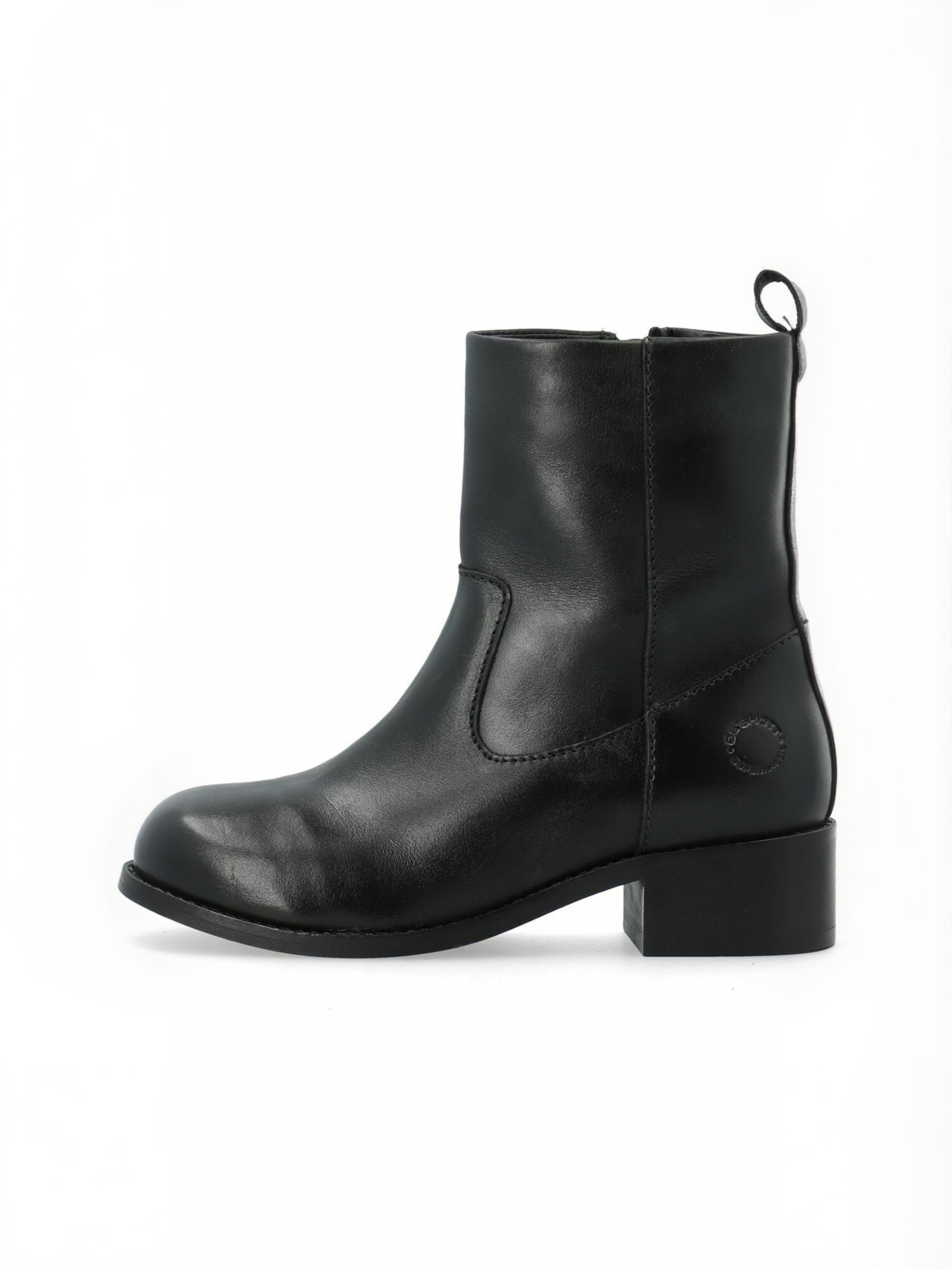 Ca'Shott Chelsea Boots ' CASVILMA ' in Black: front