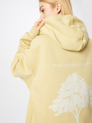 ABOUT YOU Limited Sweatshirt 'Mailo' in Yellow