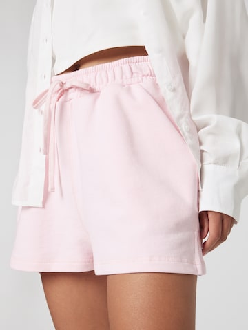 Daahls by Emma Roberts exclusively for ABOUT YOU Regular Shorts 'Eve' in Pink