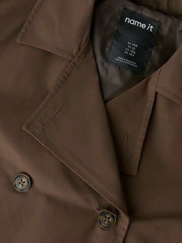 NAME IT - Abrigo 'NKFMADELIN' en marrón