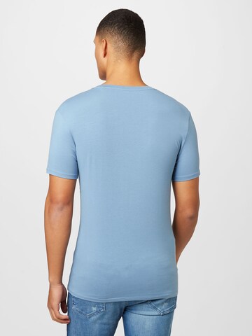 GUESS T-Shirt in Blau