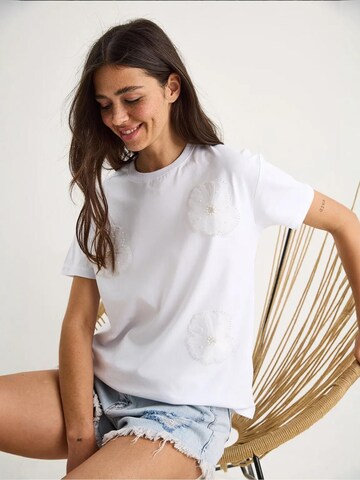 Maglietta di Bianco Lucci in bianco