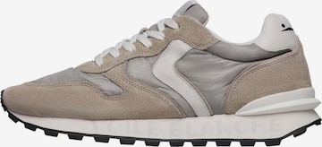 Voile blanche Sneakers laag 'PARIS RACE' in Beige: voorkant