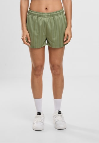 Karl Kani Regular Shorts in Grün: Vorderseite
