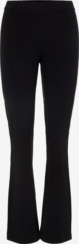 Flared Pantaloni 'Kamma' di Vero Moda Curve in nero: frontale