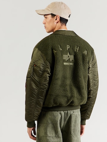 ALPHA INDUSTRIES Φθινοπωρινό και ανοιξιάτικο μπουφάν 'CWU-45/P' σε πράσινο