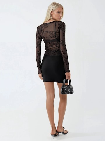 Busem Blouse in Brown