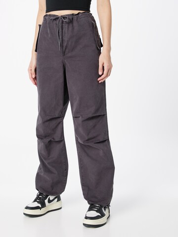 TOPSHOP Tapered Pants in Grey: front