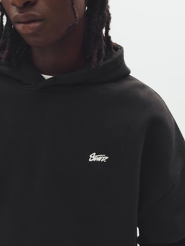 Sweat-shirt 'STWD' Pull&Bear en noir