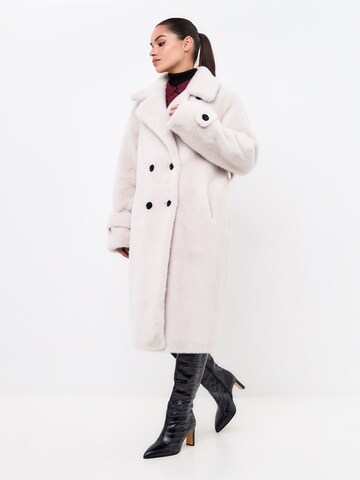 CESARE GASPARI Winter coat in Beige