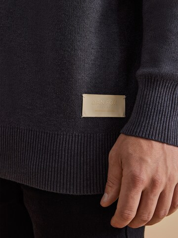 DAN FOX APPAREL Sweater 'Richard' in Grey