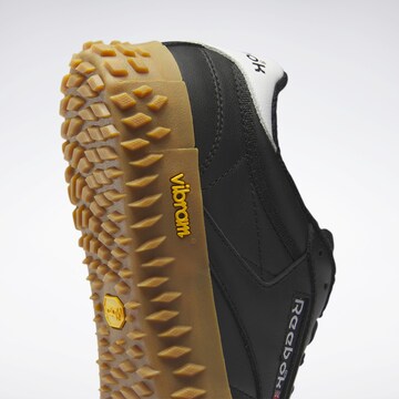Sneaker bassa 'Club C' di Reebok in nero