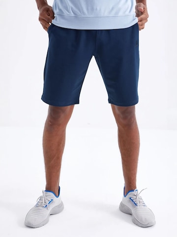 Regular Pantalon Tommy Life en bleu : devant