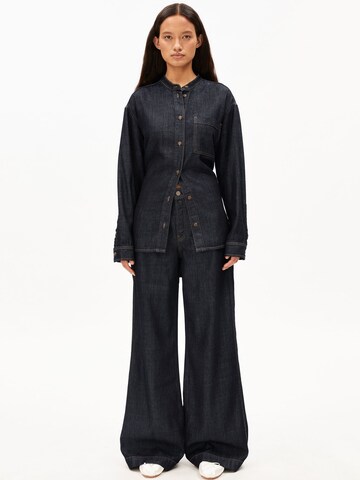 Loosefit Jean 'Astraeaas' ARMEDANGELS en bleu : devant