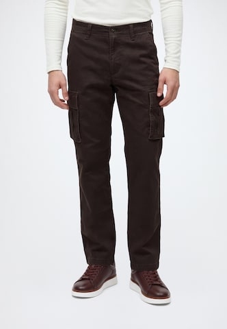 GAP Regular Cargo Pants in Brown: front