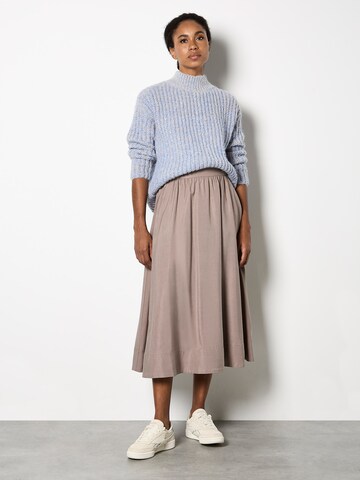 Apricot Sweater in Blue