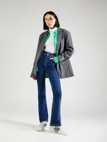 Hailys Flared Jeans in Blau