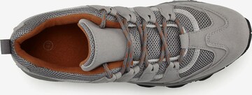 Authentic Le Jogger Sneaker in Grau