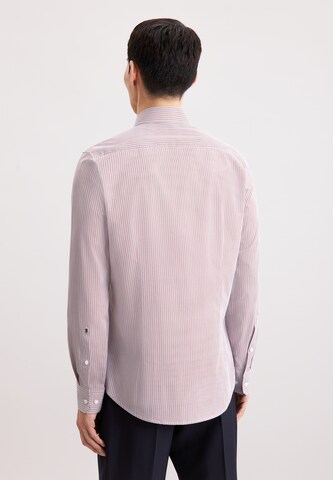 Coupe slim Chemise business 'Schwarze Rose' SEIDENSTICKER en rouge