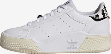 ADIDAS ORIGINALS Sneaker low 'Tourino' i hvid: forside