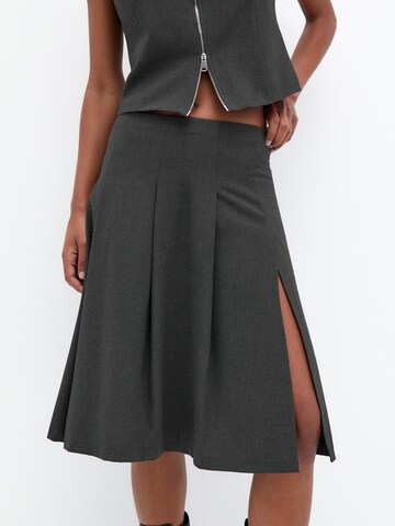 Pull&Bear Skirt in Grey: front