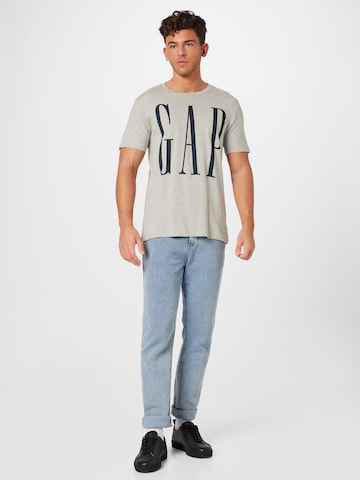 GAP Regular fit Μπλουζάκι σε γκρι