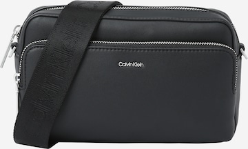 Sac à bandoulière Calvin Klein en noir : devant