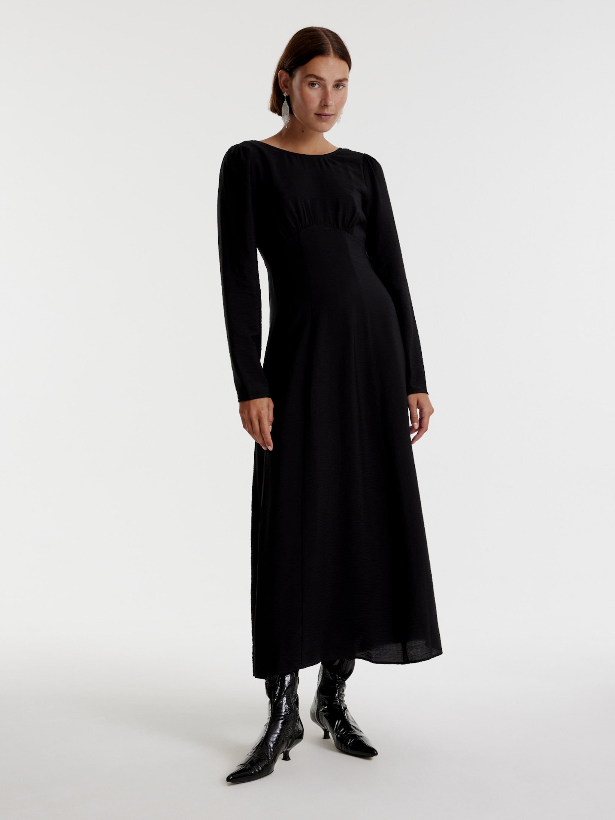 EDITED Produkte Kleid 'Qeena' schwarz