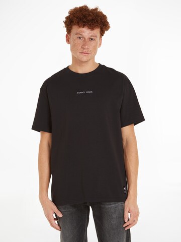 Tommy Jeans Plus Shirt in Black: front