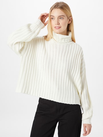 In The Style Sweater 'PERRIE SIANS' in White: front