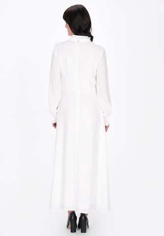 Robe usha BLACK LABEL en blanc