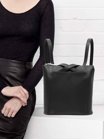 Gretchen Backpack 'Crocus ' in Black