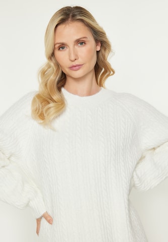 usha BLUE LABEL Gebreide jurk in Wit