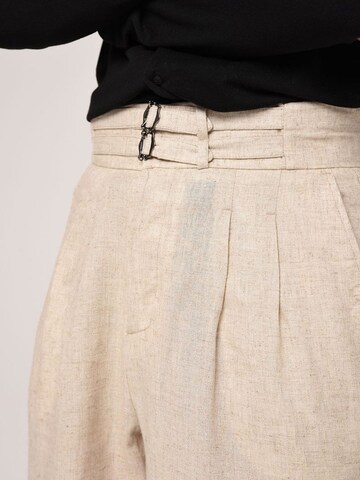 Antioch Regular Trousers in Beige