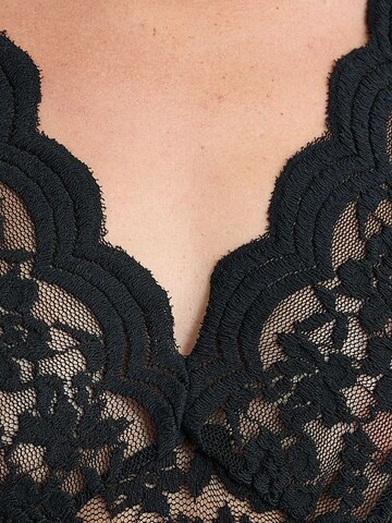 Hiccup T-Shirt in Schwarz