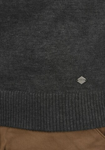 !Solid Sweater in Grey