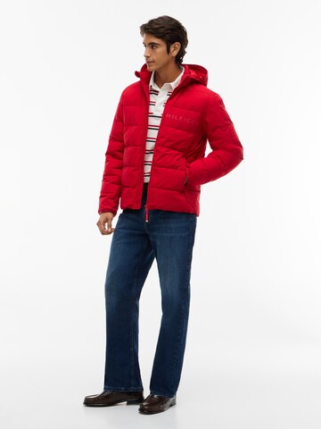 Geacă de primăvară-toamnă de la TOMMY HILFIGER pe roșu