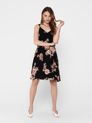 Robe d’été 'Karmen' ONLY en noir