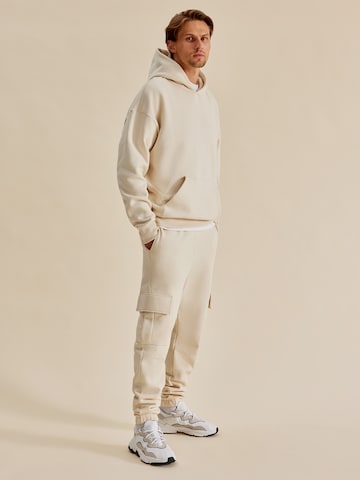 DAN FOX APPAREL Sweatshirt 'Sebastian Heavyweight' in Weiß