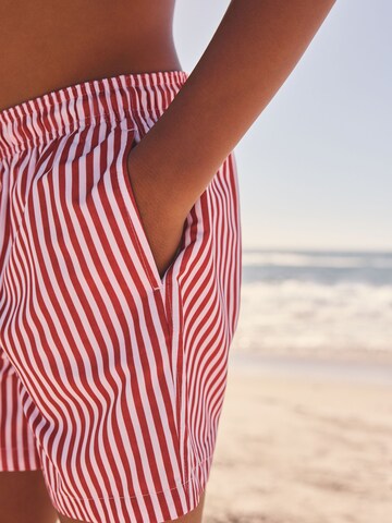 Shorts de bain Next en rouge