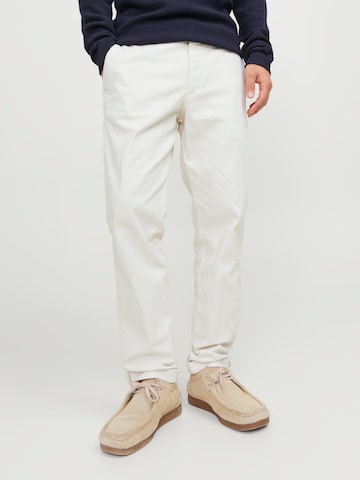 Coupe slim Pantalon chino 'Marco' JACK & JONES en blanc : devant