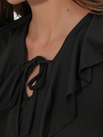 Bigdart Blouse in Black