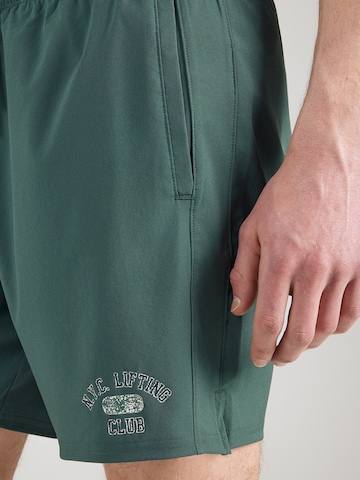 Regular Pantaloni sport de la Abercrombie & Fitch pe verde