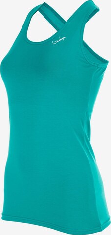 Sport top 'WVR32' de la Winshape pe verde